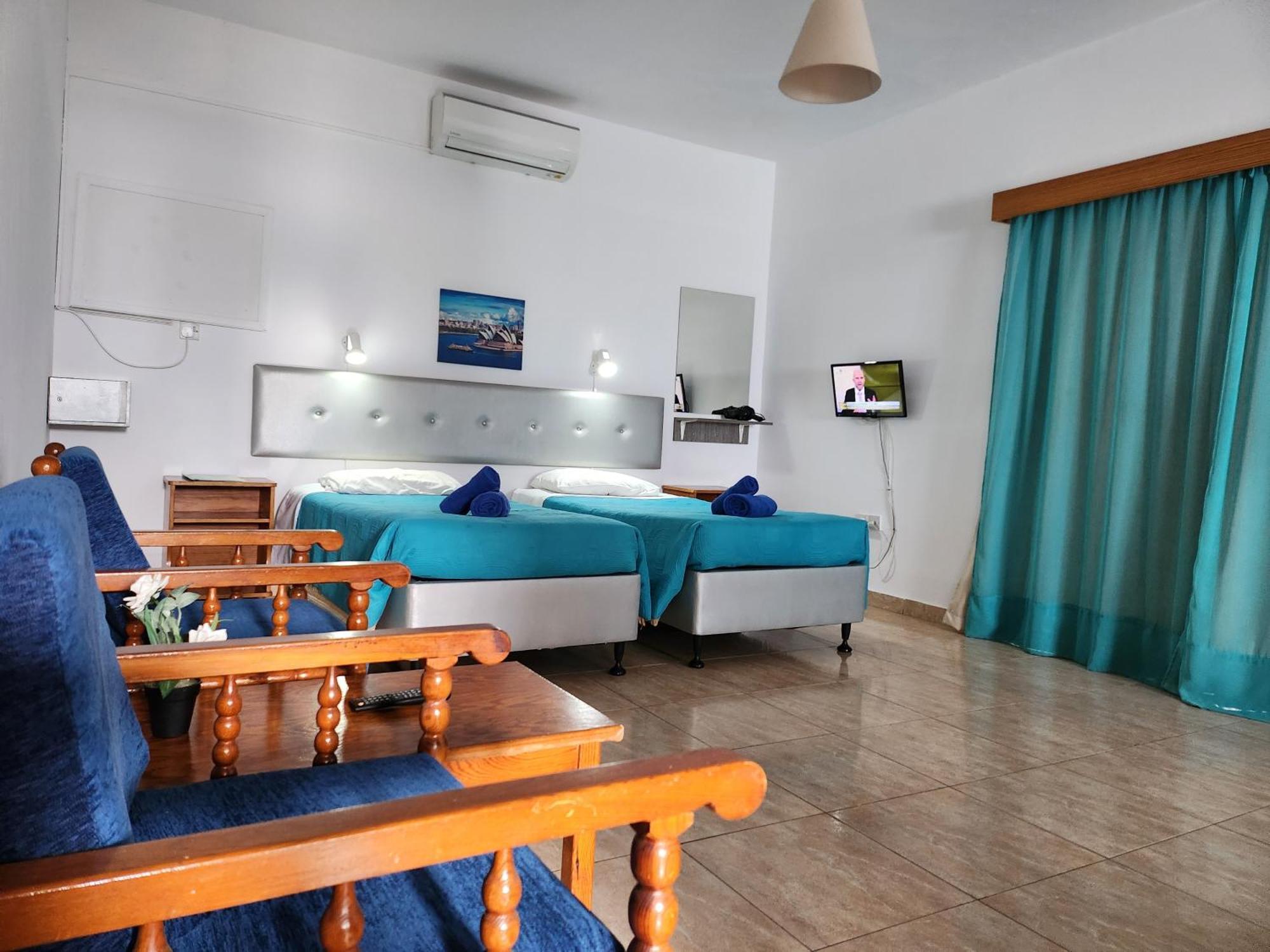 Florence Hotel Apartments ไอยานาปา ห้อง รูปภาพ